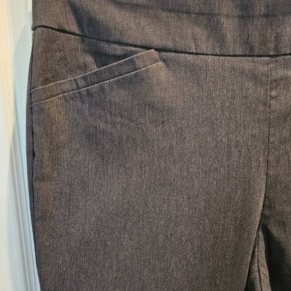 Fabulously Slimming Josie Pants with Pockets -Chicos Size 2-Dark Grey - Picture 4 of 5